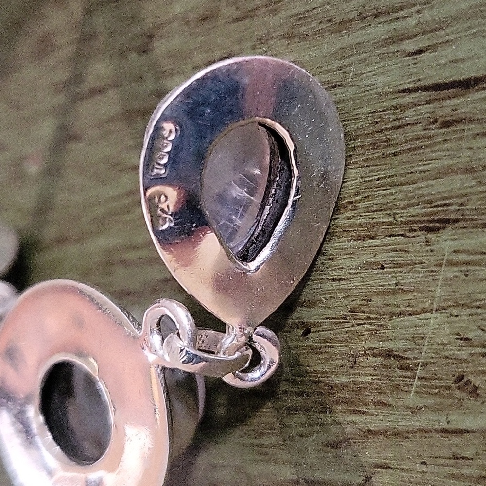 Handcrafted Blue Moonstones - Picture 5 of 7